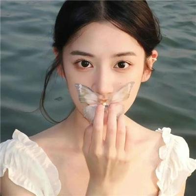 染成茜色的坂道
